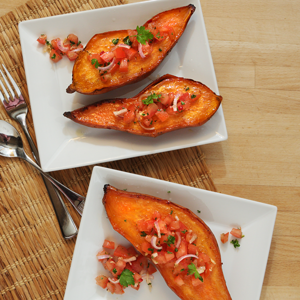 Ofen-Süßkartoffel mit Tomaten-Salsa Rezept